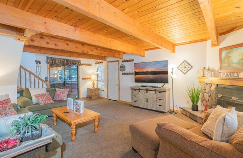 Moonridge House | Alpine Escape by Big Bear Cool Cabins