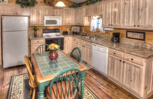 Sautee Nacoochee Cabin | Alpine Escape | 2BR Cabin with Screened in Porch, Outdoor Fireplace and Hot Tub