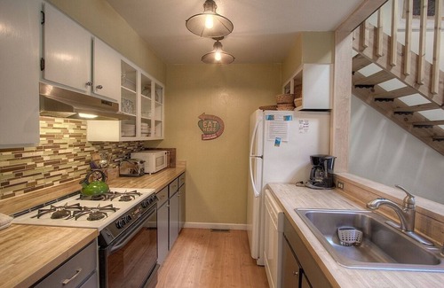 Dollar Point Condo | Alpine Getaway 3 Bedroom Home by RedAwning
