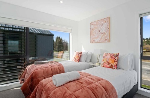 Albert Town Apartment | Alpine Grandview Summ