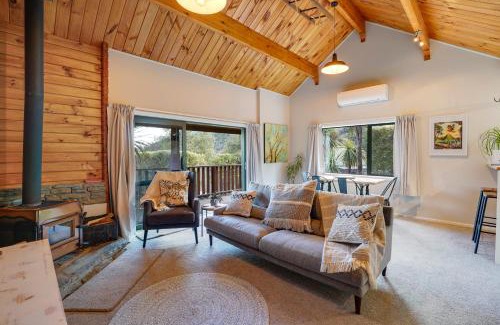 Closeburn House | Alpine Hideaway - 2 bedroom