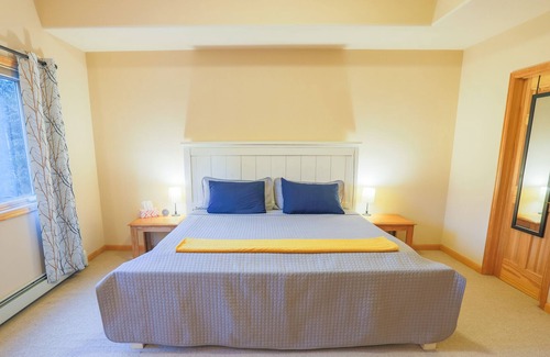 Nederland House | Alpine Home near town. Ski/Hike/Bike/Fish & more!