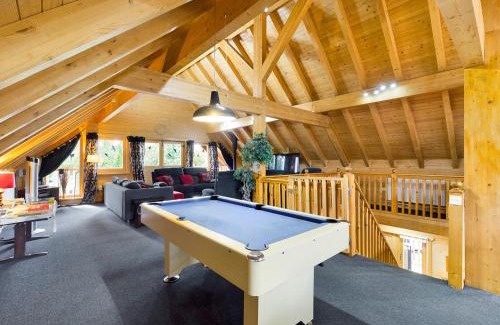 Pentney House | Alpine Lodge