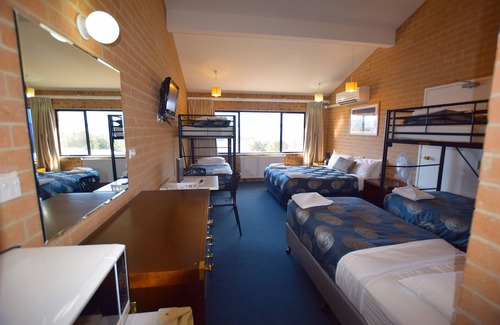 Jindabyne Hotel | Alpine Resort Motel