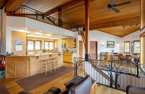 Twin Peaks House | Alpine Retreat by Hauserman Rentals