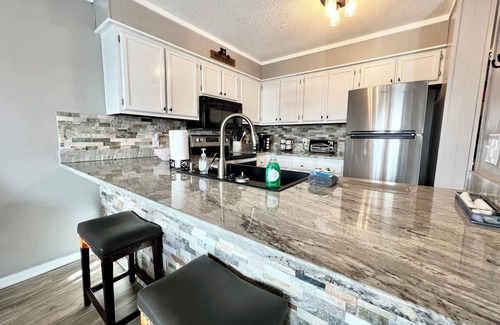 Banner Elk Condo | Alpine Retreat-Resort Pool-Hottub-Ski-Snowboard-Tube-Sled