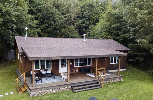 Prattsville Cabin | Alpine Ridge House- Modern Catskills Home by Ski Slopes