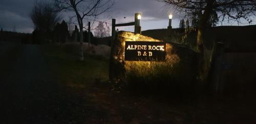 Te Anau Bed & Breakfast | Alpine Rock B&B