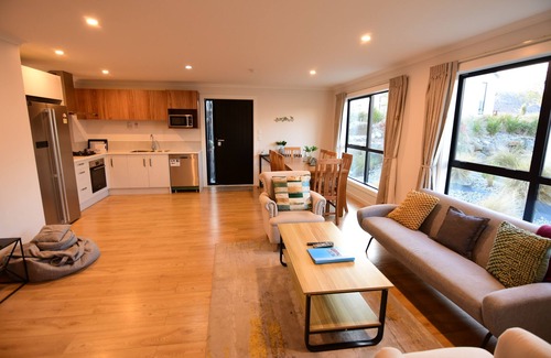 Lake Tekapo House | Alpine Star - 3 Bedrooms B