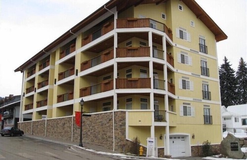 Leavenworth Condo | Alpine View Haus on Main - Bavarian Themed Condo