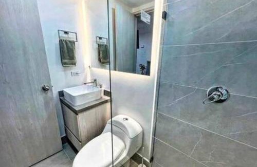 Guayabal Apartment | Alquiler cerca a clínica Américas Medellín ARK201 By Roots Rentals