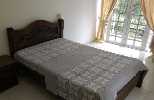 Girardot Villa | ALQUILER DE CASA CAMPESTRE CON PISCINA PRIVADA A 7 MINUTOS DE GIRARDOT