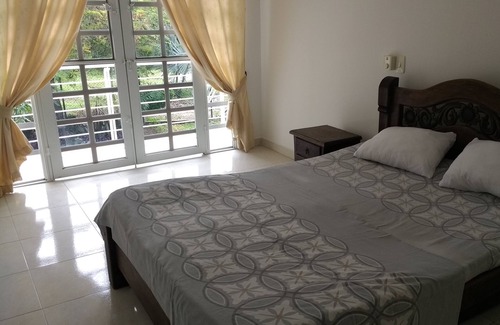 Girardot Villa | ALQUILER DE CASA CAMPESTRE CON PISCINA PRIVADA A 7 MINUTOS DE GIRARDOT
