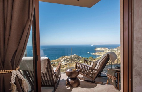 Agia Pelagia Villa | Alta Vista Helios, Breathe in the Cretan Blue by etouri