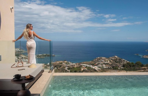 Agia Pelagia Villa | Alta Vista Helios, Breathe in the Cretan Blue by etouri
