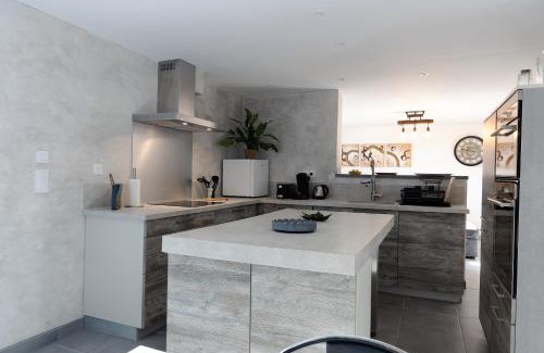 Piolenc House | Altahir