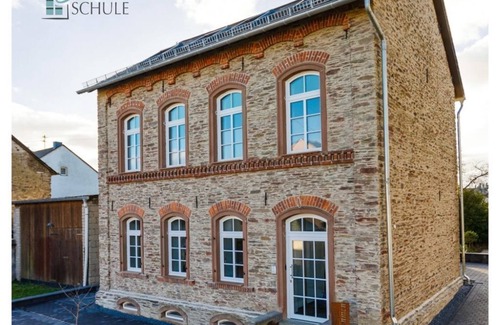 Bad Bertrich Apartment | Alte Schule Kennfus - 4-bed vacation apartment shower/WC up to 6 pers.