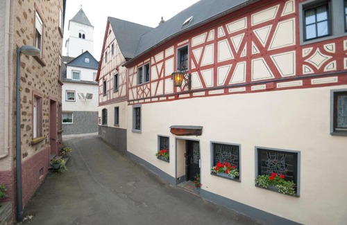 Karden Bed & Breakfast | Alte Weinstube Burg Eltz