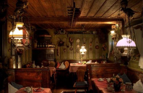 Rothenburg Old Town House | Altfraenkische Weinstube