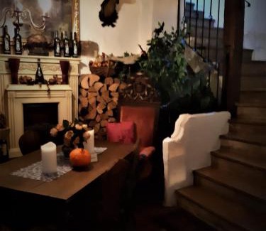 Rothenburg Old Town House | Altfraenkische Weinstube