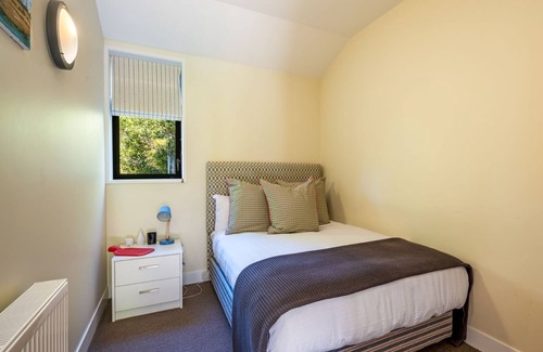 Lake Hayes Villa | Altitude|Hot Tub|Sauna|BBQ |Events Considered