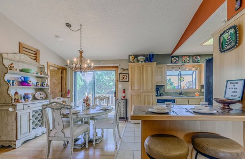 Alto Cabin | Alto Oso Cabin: w/Hot Tub and Pet Friendly