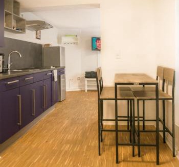 Dusseldorf Old Town Apartment | Altstadt Apartment Alisa