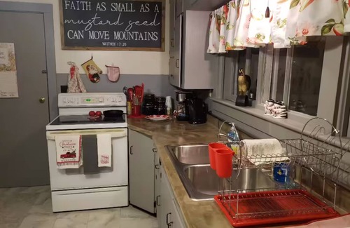 Pikeville House | Always Stay Humble & Kind Farm/Fall Creek Falls
