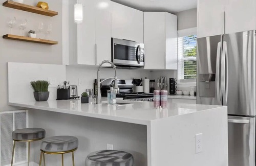 Groveton House | ALX Getaway Near Old Town & METRO Rail Station