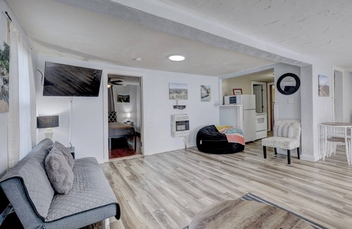 Medicine Park House | Aly's oasis with majestic mountain views