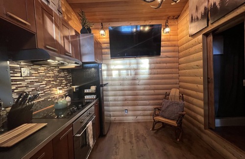 Girdwood Cabin | Alyeska Spruce Cabin