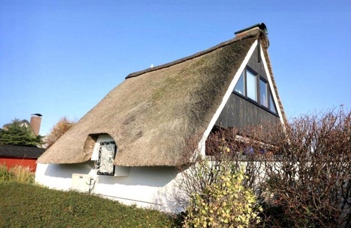 Grossenbrode House | Am-hohen-Ufer-Reetdach-Haus-Strand-Ahoi-131
