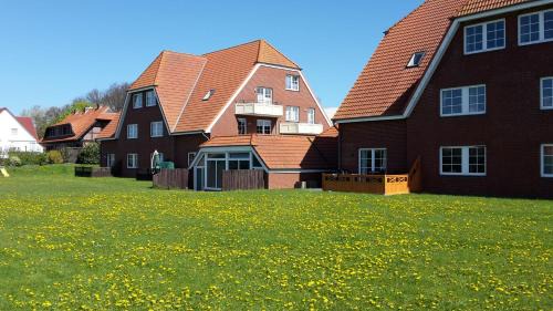 Dassow Apartment | Am Pool und Strand 11