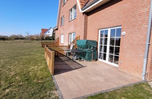 Dassow Apartment | Am Pool und Strand 11