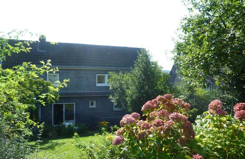 Ennepetal Apartment | ☼ Am Sonneneck ☼ Apartment in Ennepetal with garden - great view - WiFi