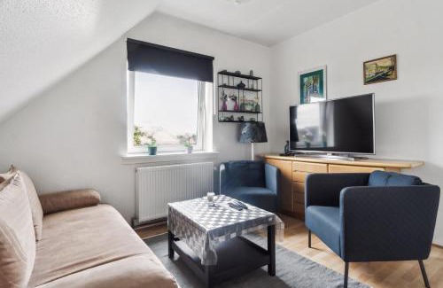 Amager Apartment | Ama Hyg Atelier Copenhagen-LOVELY TOP FLOOR Apart -NEAR AIRPORT-METRO AND THE BEACH