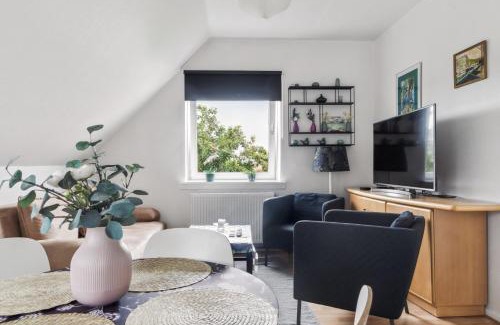 Amager Apartment | Ama Hyg Atelier Copenhagen-LOVELY TOP FLOOR Apart -NEAR AIRPORT-METRO AND THE BEACH