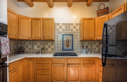 West Manhattan House | Amado - Amazing Railyard Location, Kiva Fireplace