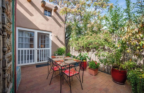 West Manhattan House | Amado - Amazing Railyard Location, Kiva Fireplace
