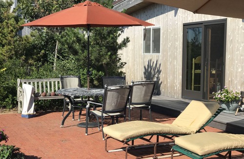Napeague House | Amagansett Beach House on Napeague Harbor, NY - Walk to Ocean!