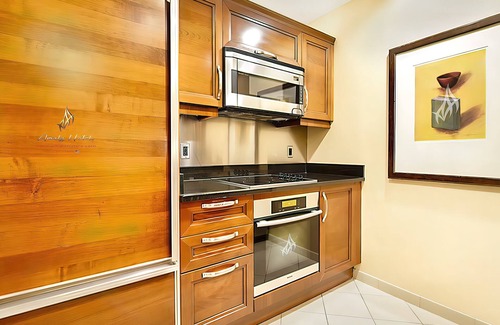 Las Vegas Apartment | Amalz # 4, MGM Signature 2 Bedroom 3 Bathroom Balcony Suites !
