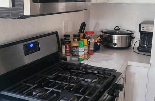 San Diego House | Amani 2-bedroom, 1-bathroom home in the heart of downtown San Diego!
