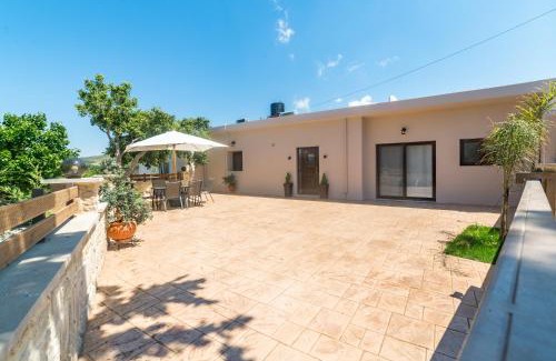 Karefiliana House | Amarantos House