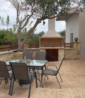 Karefiliana House | Amarantos House