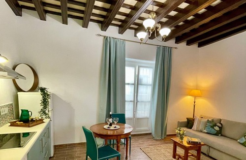 El Puerto de Santa Maria House | Amazing Casa Palacio in the Historic Area of El Puerto recently renovated