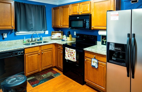 South Downtown House | Amazin Lrg 3 Bed house w/King bed