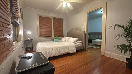 Almont House | Amazing 1 bedroom Apt Entire unit near NYC