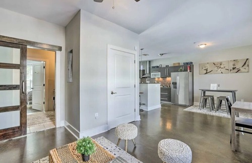 Candler Park Apartment | Amazing 1 BR Loft in Little Five Points minutes to Downtown Atlanta