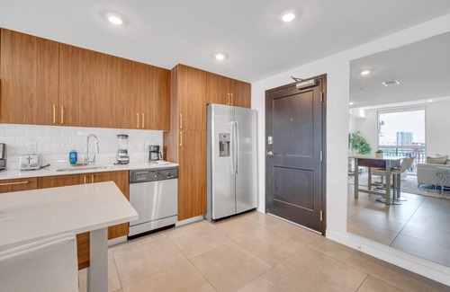 Overtown Apartment | Amazing 2 BD Downtown Miami Mins From Brickell W/Free Parking