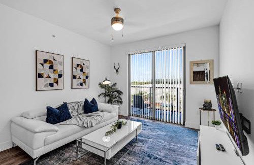 Doral Apartment | Amazing 2 Bedroom Unit In Doral Miami With Free Parking